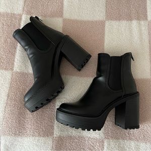 Steve Madden Kat Black Booties